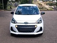 Gebraucht Hyundai i10 Pure 67 PS (49 kW) 2019 Weiß Kleinwagen