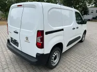 Gebraucht Peugeot Partner Premium 131 PS (96 kW) 2021 Weiß Van / Kleinbus