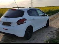 gebraucht Peugeot 208 208PureTech 82 Style