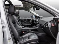 Gebraucht Jaguar F-Pace Prestige 340 PS (250 kW) 2017 Yulong white (weiß) SUV