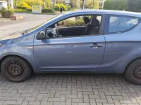 Gebraucht Hyundai i20 86 PS (63 kW) 2013 Blau Kleinwagen