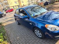Gebraucht Hyundai Accent 97 PS (71 kW) 2007 Blau Kleinwagen