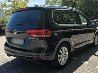 Gebraucht VW Touran Highline 150 PS (110 kW) 2017 Schwarz Van / Kleinbus