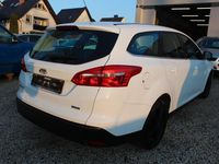 Gebraucht Ford Focus 101 PS (74 kW) 2016 Weiß Kombi