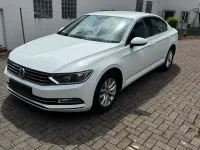 Gebraucht VW Passat Comfortline 150 PS (110 kW) 2018 Weiß Limousine