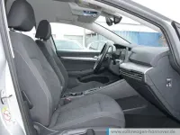 Gebraucht VW Golf VIII Life 150 PS (110 kW) 2023 Reflexsilber (metallic) Kombi
