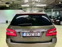 Gebraucht Mercedes E250 204 PS (150 kW) 2011 Grau Kombi