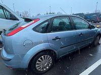 Gebraucht Ford Focus 101 PS (74 kW) 2006 Blau Limousine