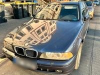 Gebraucht BMW 525 163 PS (119 kW) 2001 Blau Limousine