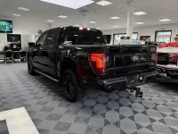 Neu Ford V8 Lariat 405 PS (297 kW) 2026 Schwarz SUV