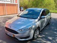 Usata Ford Focus 101 CV (74 kW) 2015 Argento Berlina