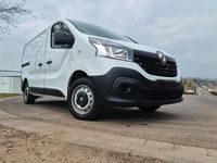 Gebraucht Renault Trafic 95 PS (69 kW) 2017 Weiß Van / Kleinbus