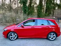 Gebraucht Mercedes B200 156 PS (114 kW) 2013 Rot Kleinwagen