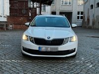 gebraucht Skoda Octavia 1.6 TDI DSG Ambition Combi