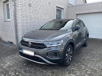 Gebraucht VW T-Roc Move 150 PS (110 kW) 2024 Grau SUV