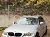 Gebraucht BMW 318 143 PS (105 kW) 2010 Silber Limousine