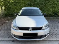 Gebraucht VW Jetta 105 PS (77 kW) 2012 Grau Limousine