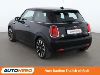 Gebraucht Mini Cooper SE 135 kW (184 PS) 2021 Midnight black Kleinwagen