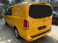 Gebraucht Mercedes Vito 237 PS (174 kW) 2022 Gelb Van