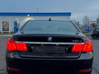 Gebraucht BMW 730L 245 PS (180 kW) 2012 Schwarz Limousine
