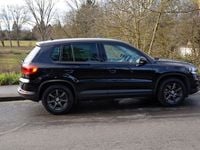 Gebraucht VW Tiguan Trendline 122 PS (89 kW) 2014 Schwarz metallic SUV