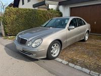 Second-hand Mercedes E200 163 CP (119 kW) 2003 Argintiu Berlinǎ