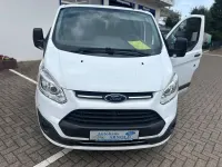Gebraucht Ford Tourneo Trend 105 PS (77 kW) 2018 Frostweiß Kombi