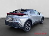 Neu Toyota C-HR 197 PS (144 kW) 2025 Schneeweiß / dach schwarz SUV