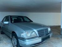 gebraucht Mercedes C180 Elegance - 69.000km