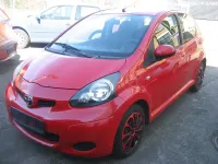 Gebraucht Toyota Aygo Cool 68 PS (50 kW) 2010 Rot Kleinwagen