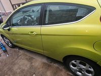 Gebraucht Ford Fiesta 95 PS (69 kW) 2010 Grün Kleinwagen