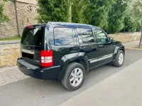 Gebraucht Jeep Cherokee Limited 177 PS (130 kW) 2008 Schwarz SUV