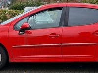 Gebraucht Peugeot 207 95 PS (69 kW) 2011 Rot Kleinwagen