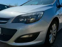 Gebraucht Opel Astra 131 PS (96 kW) 2014 Grau Limousine