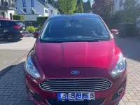 Używany Ford S-MAX Titanium 241 KM (177 kW) 2017 Czerwony Minivan