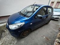 Gebraucht Hyundai i10 Edition 69 PS (50 kW) 2012 Blau Kleinwagen