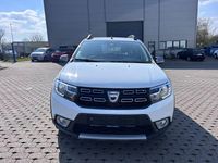 Gebraucht Dacia Sandero Essentiel 90 PS (66 kW) 2018 Weiß SUV