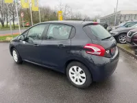Gebraucht Peugeot 208 68 PS (50 kW) 2015 Lack grau hurricane/deckende Kleinwagen