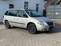 Gebraucht Chrysler Voyager 150 PS (110 kW) 2005 Silber Van / Kleinbus