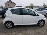 Gebraucht Toyota Aygo Cool 68 PS (50 kW) 2013 Weiß Kleinwagen