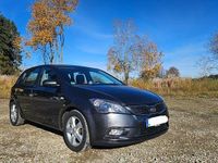 Gebraucht Kia Ceed Edition 7 90 PS (66 kW) 2012 Grau Kleinwagen