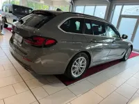 Gebraucht BMW 520 Sport Line 190 PS (139 kW) 2020 Berninagrau bernsteineffekt metalli Kombi