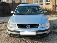 Gebraucht VW Passat 101 PS (74 kW) 1998 Silber Limousine