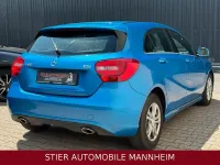 Gebraucht Mercedes A180 109 PS (80 kW) 2012 Blau Kleinwagen