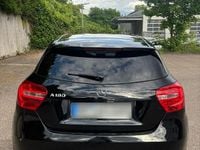 Gebraucht Mercedes A180 122 PS (89 kW) 2014 Schwarz Kleinwagen