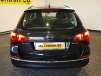 Gebraucht Opel Astra Edition 110 PS (80 kW) 2014 Schwarz metallic Kombi