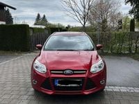 Używany Ford Focus Titanium 150 KM (110 kW) 2013 Czerwony Kombi