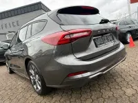 Używany Ford Focus ST-Line 125 KM (91 kW) 2024 Szary Sedan/Limuzyna