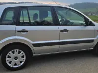 Gebraucht Ford Fusion Style 101 PS (74 kW) 2008 Polar silber metallic Kleinwagen
