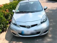 Gebraucht Toyota Aygo 68 PS (50 kW) 2011 Silber Kleinwagen